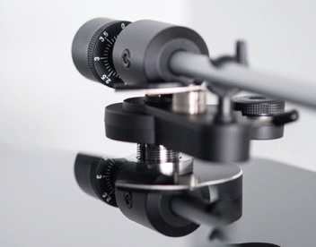 ELAC Miracord 70 - Aluminum tonearm